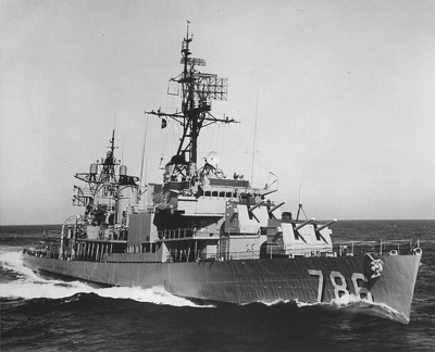 The U.S. Navy destroyer USS Richard B. Anderson (DD-786) underway at sea, 8 August 1964.